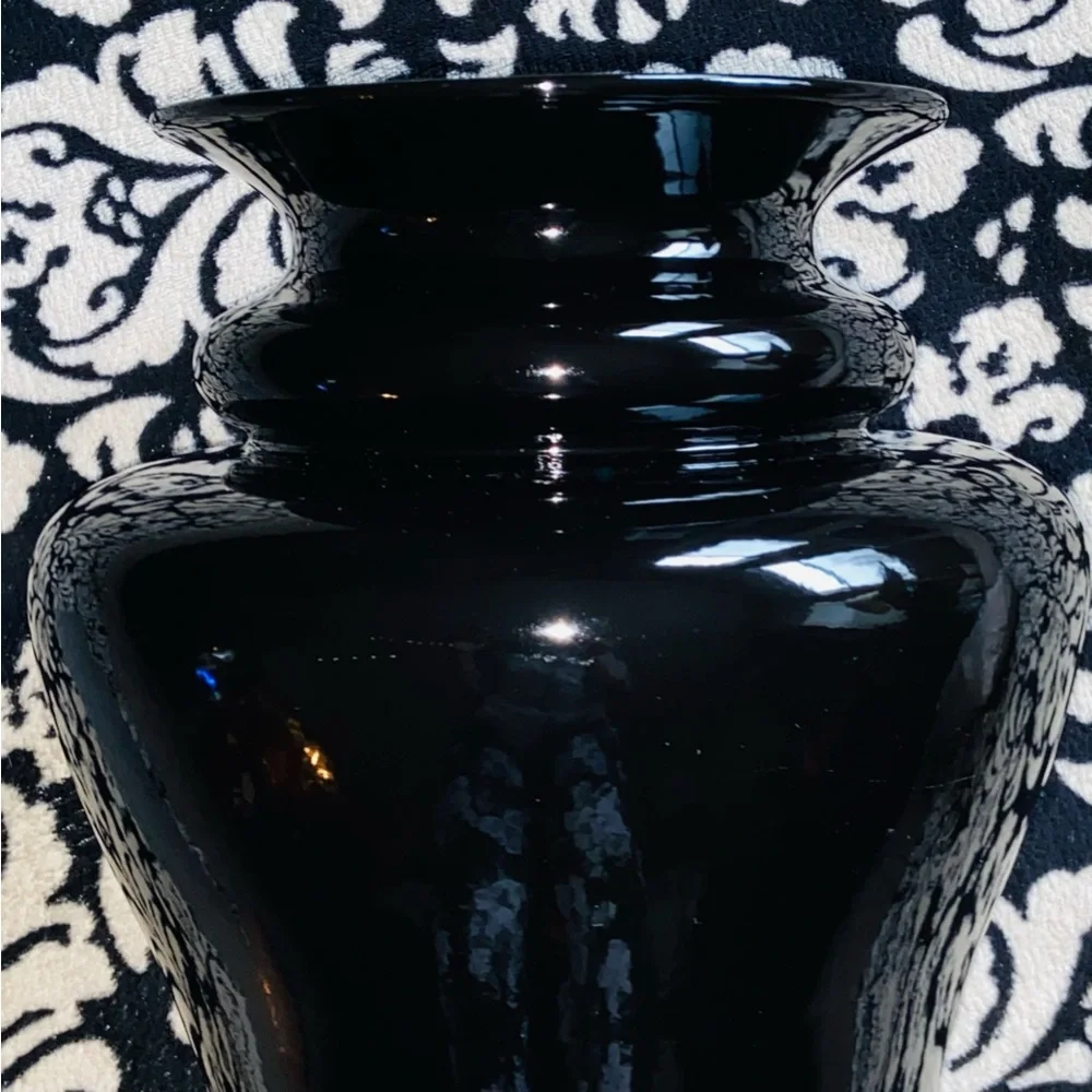 NWT Hallmark & Pier 1- Glossy Black Vase w/9 Pieces of Quality Faux Silk Orchids